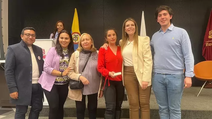 Fundaci&oacute;n solidaridad brinda galard&oacute;n a 4-72 