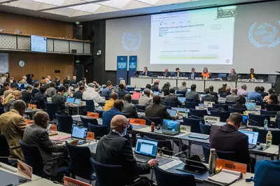 4-72 afianza relaciones estrat&eacute;gicas con la UPU