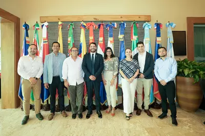 &iexcl;4-72 l&iacute;der regional en log&iacute;stica postal!