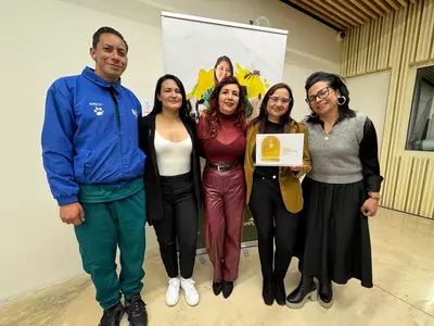 &iexcl;Gran reconocimiento a Dejando Huellas, nuestro hogar de paso de 4-72!