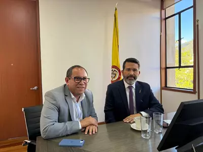 La presidencia de 4-72 y la DIAN impulsan agenda conjunta de modernizaci&oacute;n. Un compromiso por la transformaci&oacute;n y competitividad del pa&iacute;s.