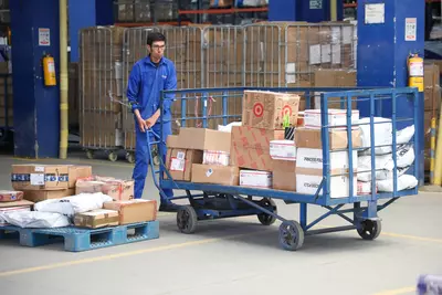 Suspensi&oacute;n provisional de despachos hacia Estados Unidos que incluyan mercanc&iacute;as