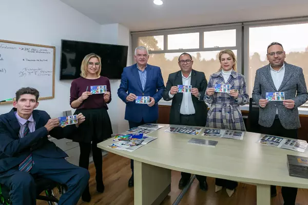 4-72 rinde homenaje a nuestros atletas con una emisi&oacute;n filat&eacute;lica conmemorativa de Par&iacute;s 2024