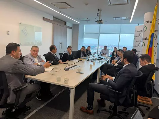 4-72 avanza en alianzas por la salud de los colombianos