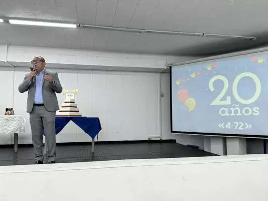20 a&ntilde;os conectando a Colombia: as&iacute; celebramos el aniversario de 4-72